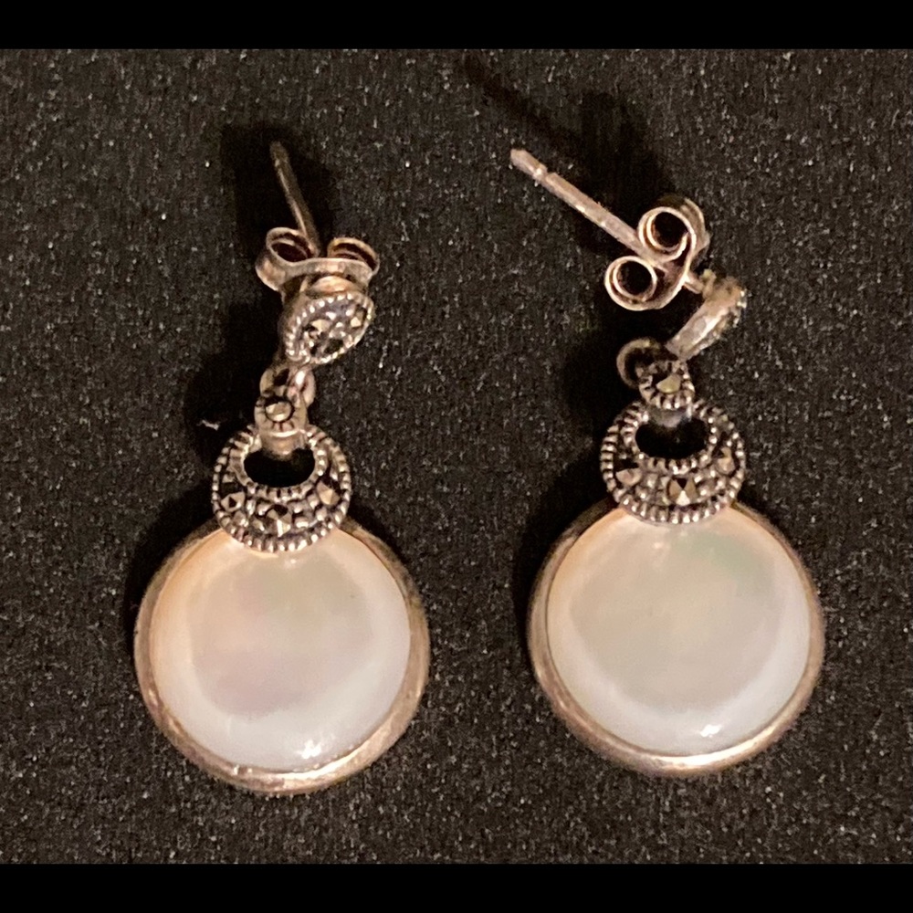 5.2 gram Mother of Pearl & Silver Earrings